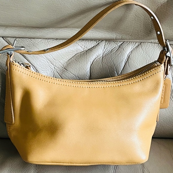 Coach Handbags - Authentic vintage coach mini purse